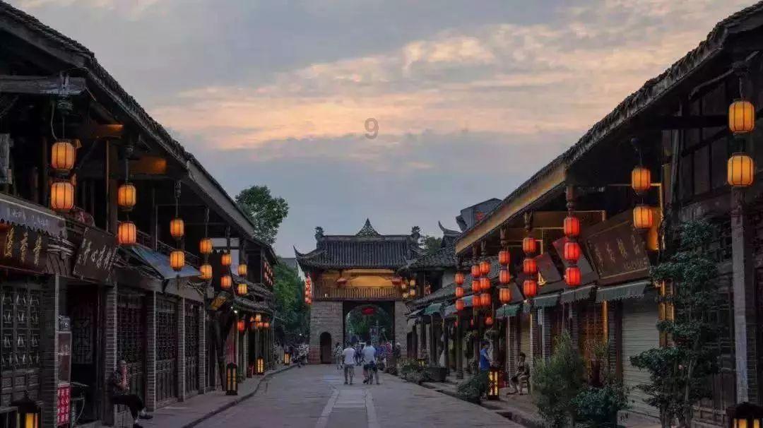 暗黑精灵的装扮